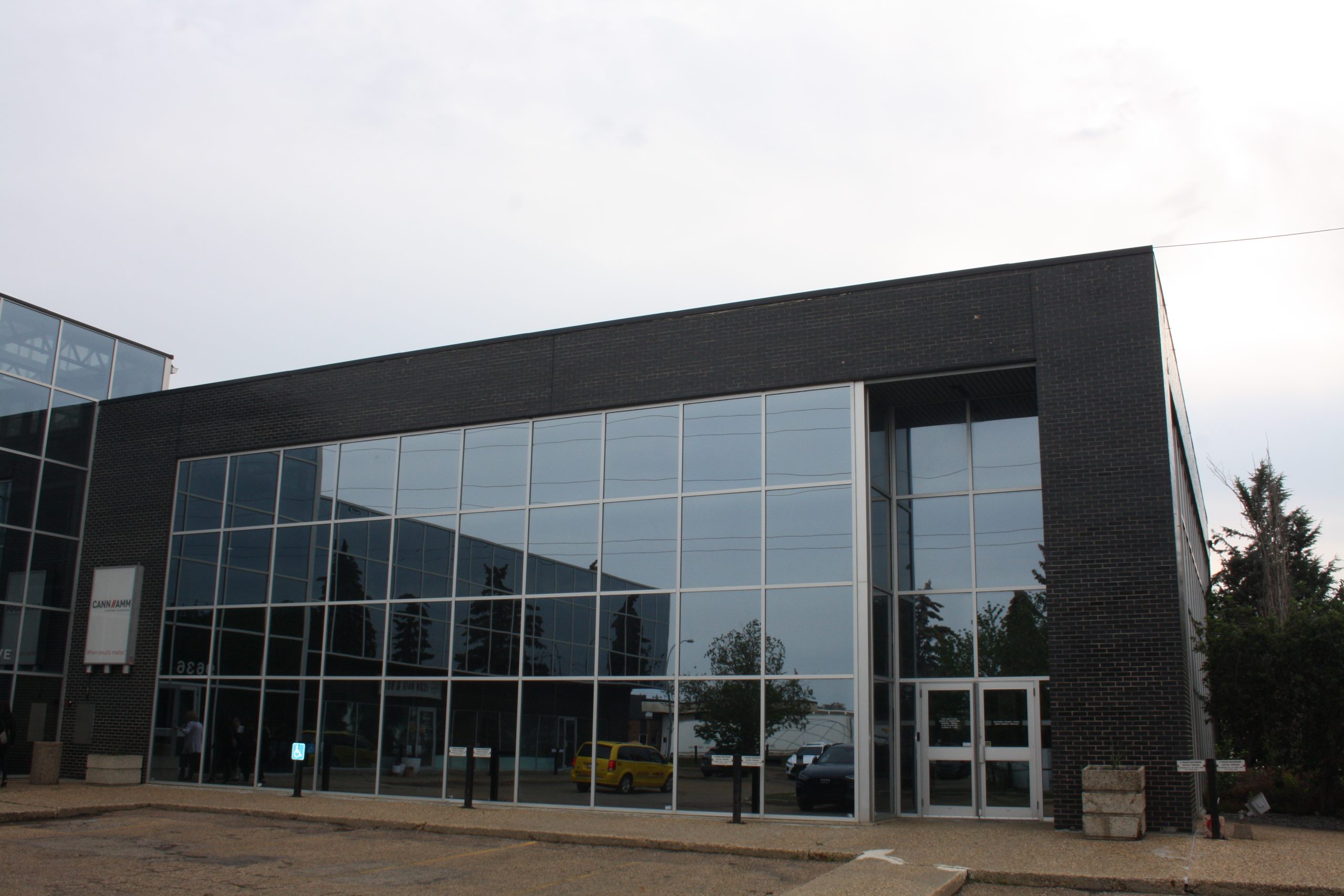 9636 – 51 Avenue, Edmonton, AB OMNI Centre